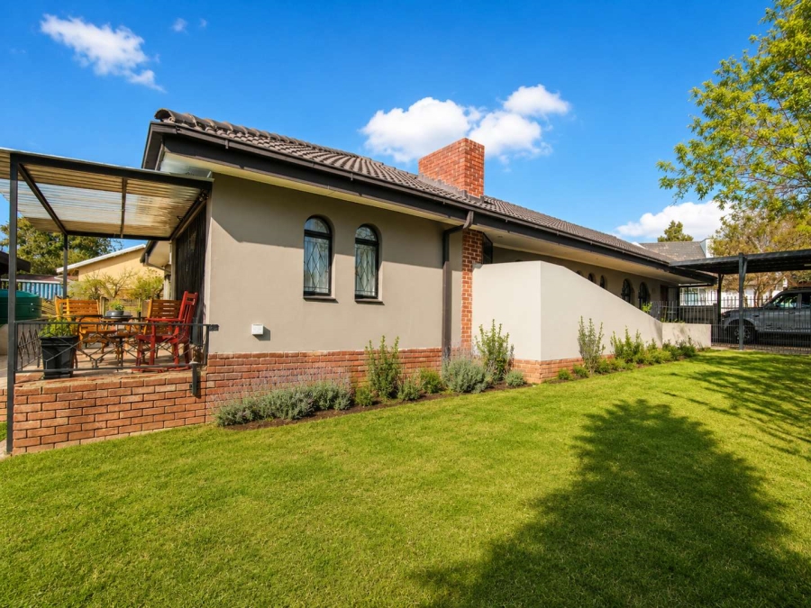 4 Bedroom Property for Sale in Uitsig Free State